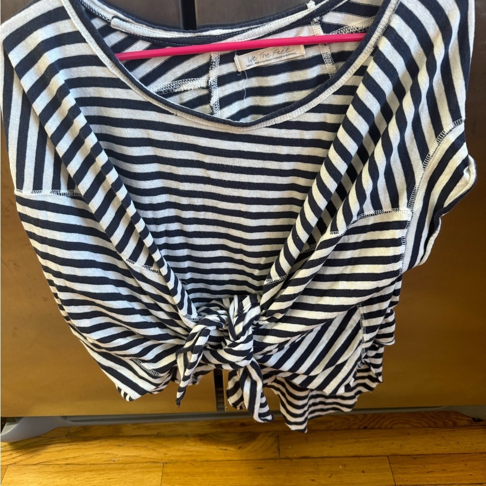 We The Free- FUN & FLATTERING striped top! Leave it flowy or tie a front knot